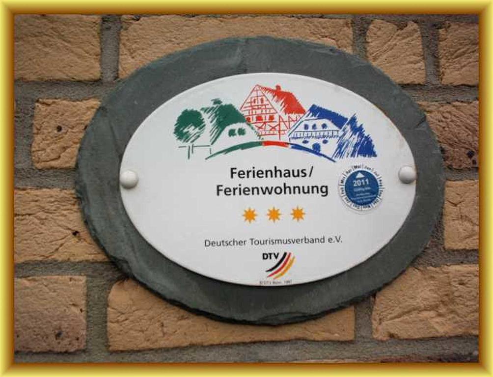 Eifelferienwohnungen "Familie Saxler" Bereborn الغرفة الصورة